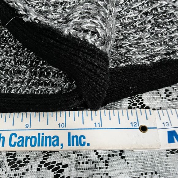 Super Soft Thick Black & Grey Crewneck Sweater - Picture 9 of 10